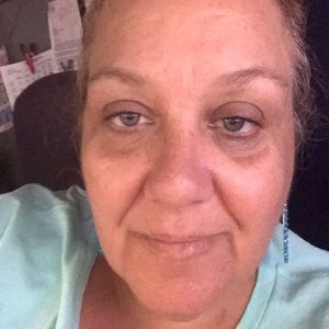 Meet your Posher, Dee